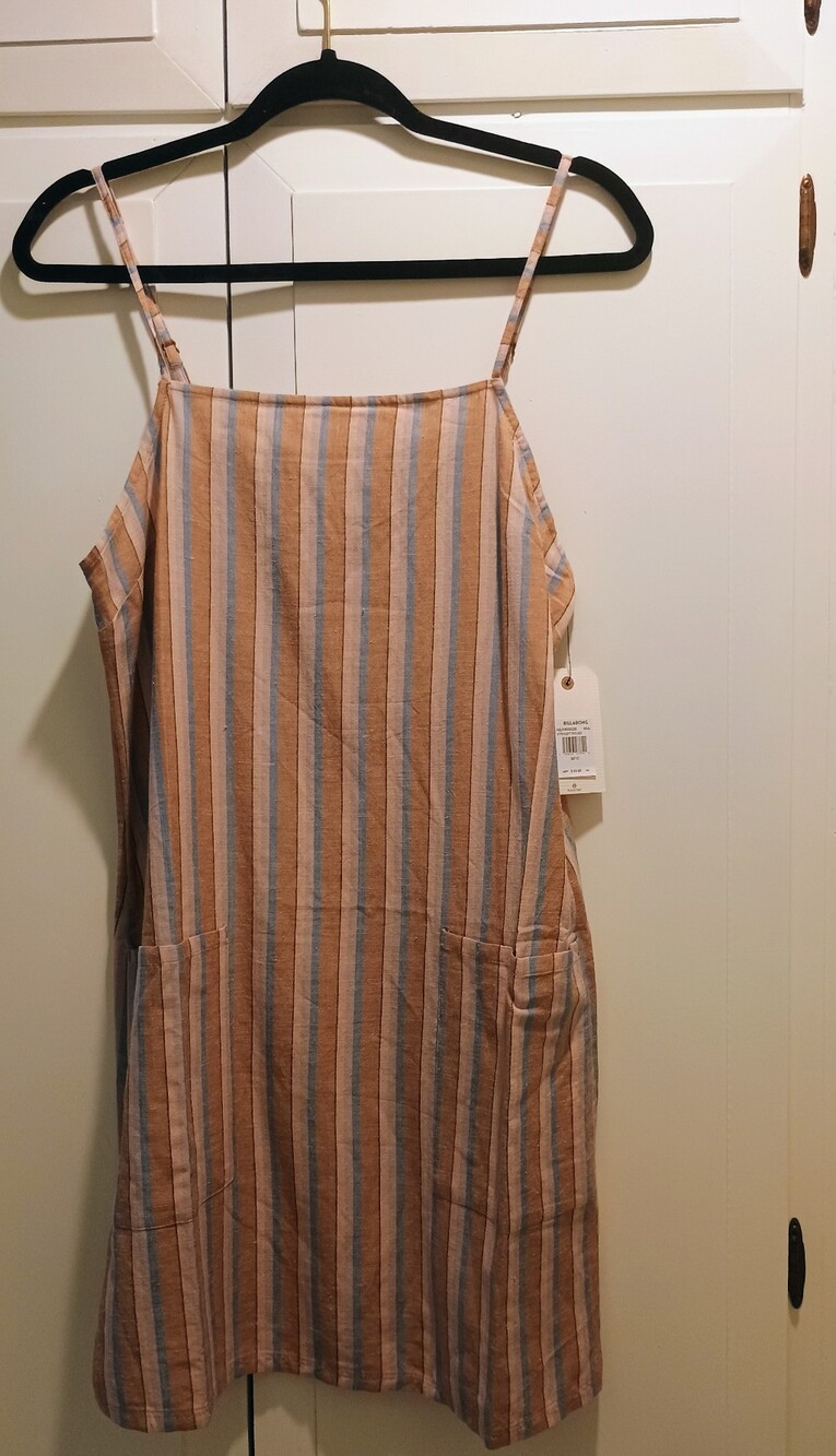 Billabong Striped Sleeveless Shift Dress With Pockets! Beach Casual Coastal NWT - Picture 3 of 9
